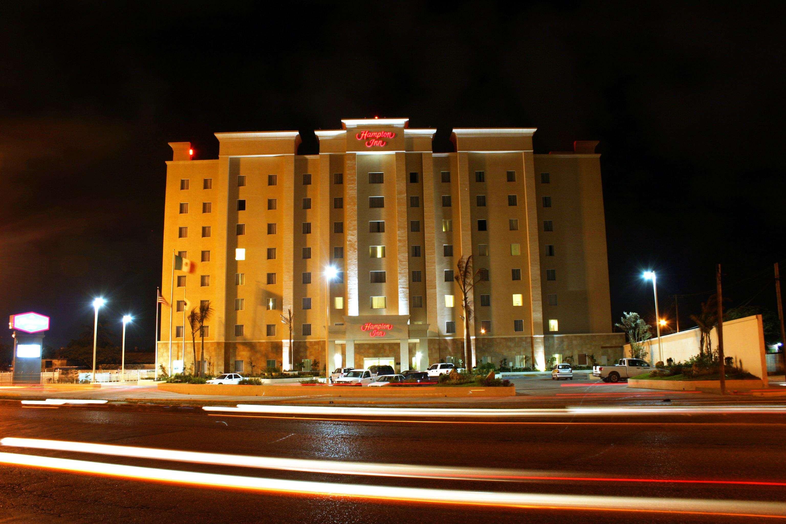 Hampton Inn Tampico Airport Exteriör bild