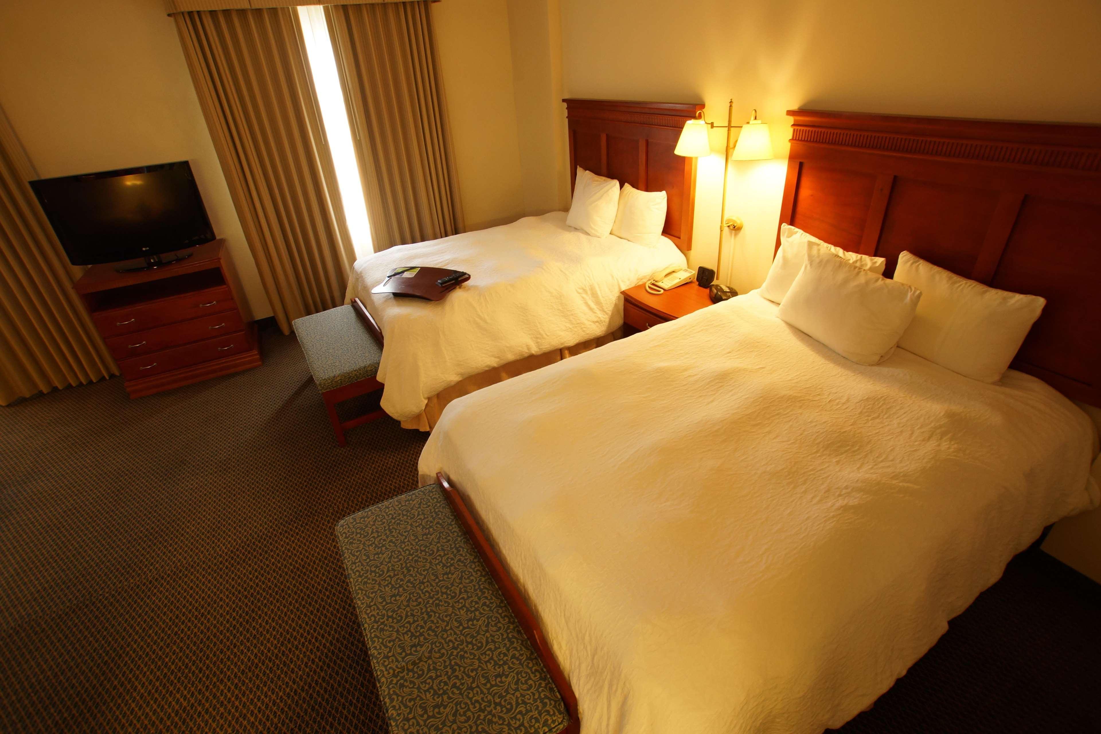 Hampton Inn Tampico Airport Exteriör bild