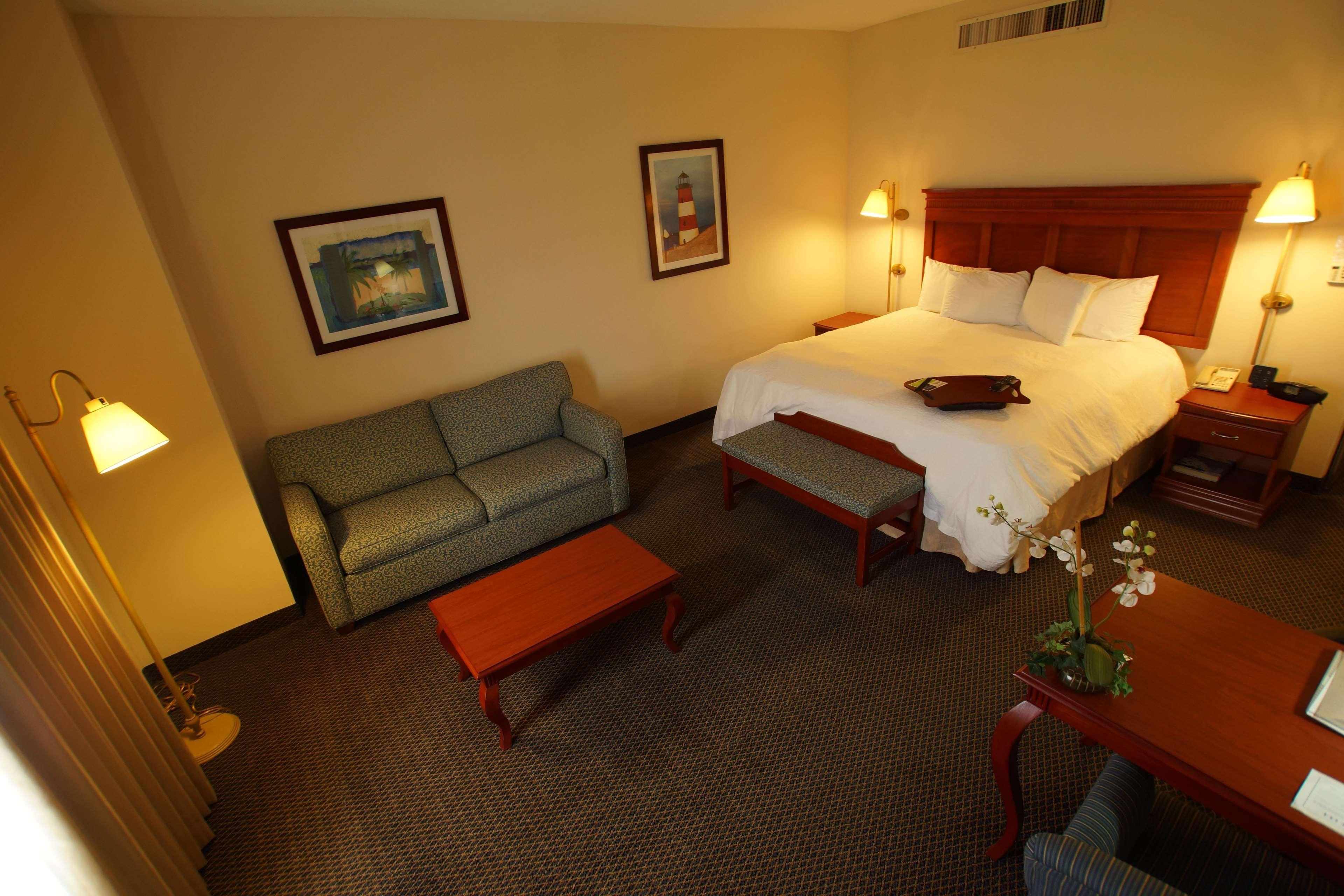 Hampton Inn Tampico Airport Exteriör bild