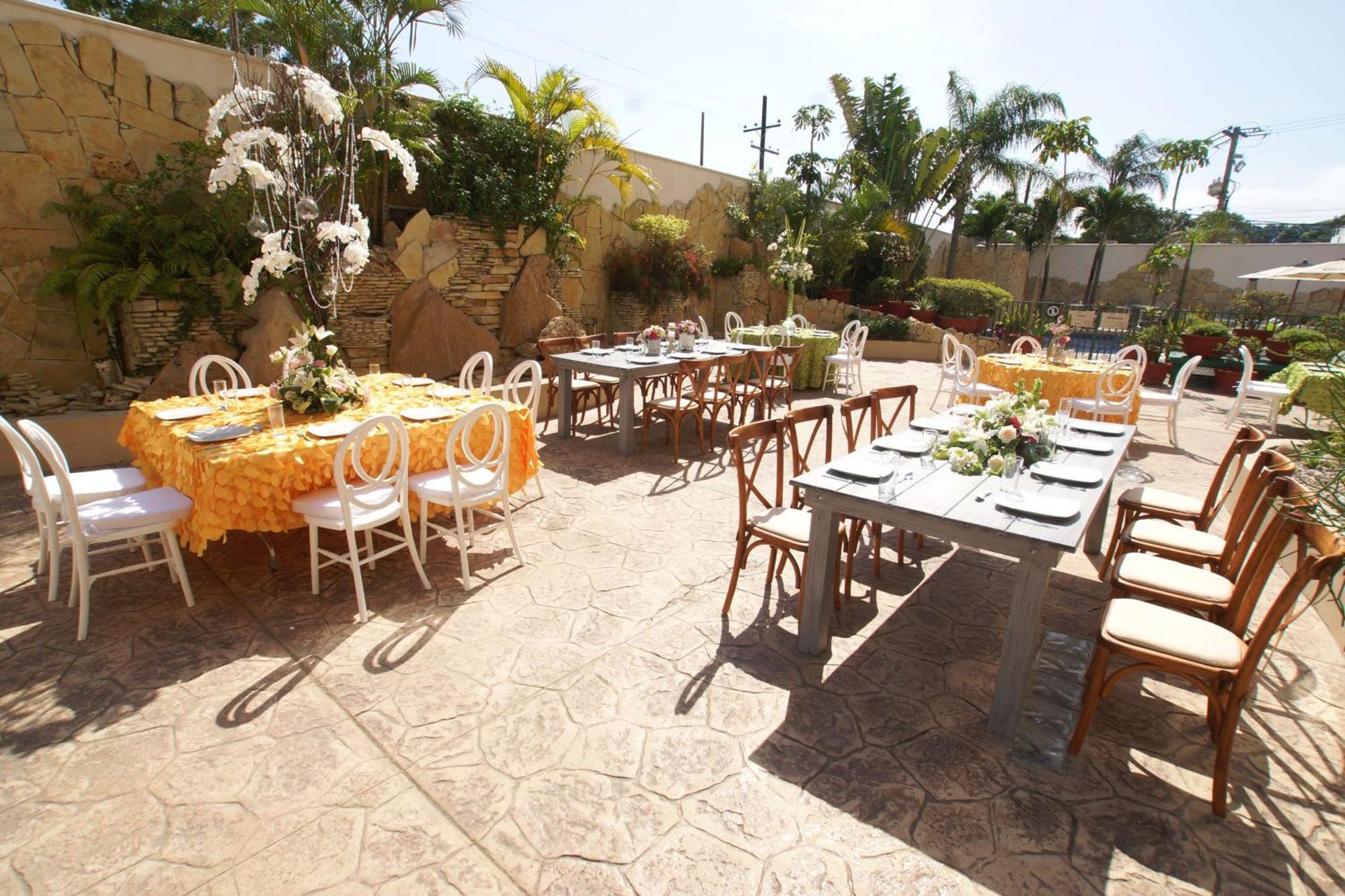 Hampton Inn Tampico Airport Exteriör bild