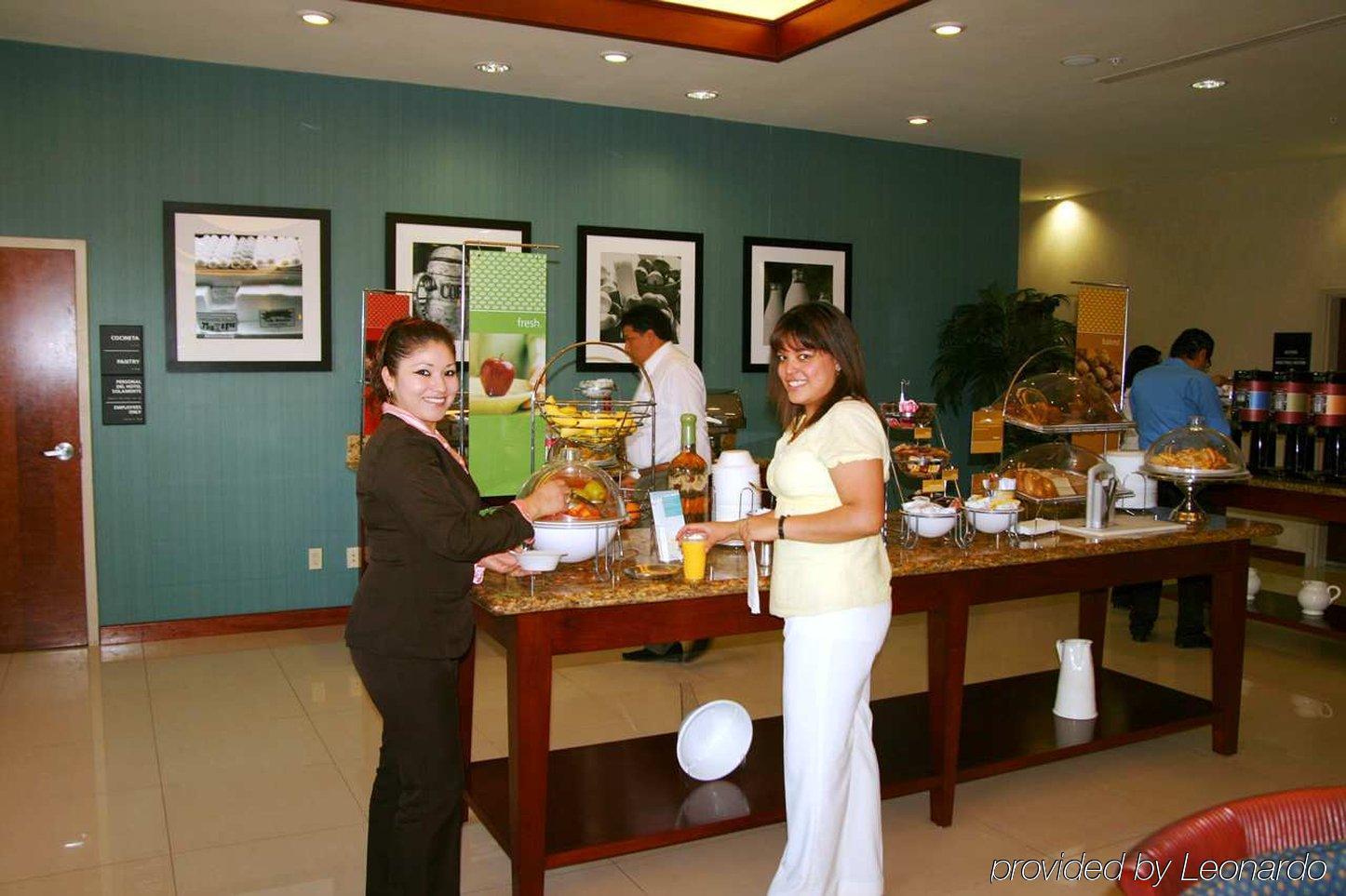 Hampton Inn Tampico Airport Restaurang bild